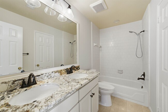 Building Photo - 4003 Bountiful Crest Ln