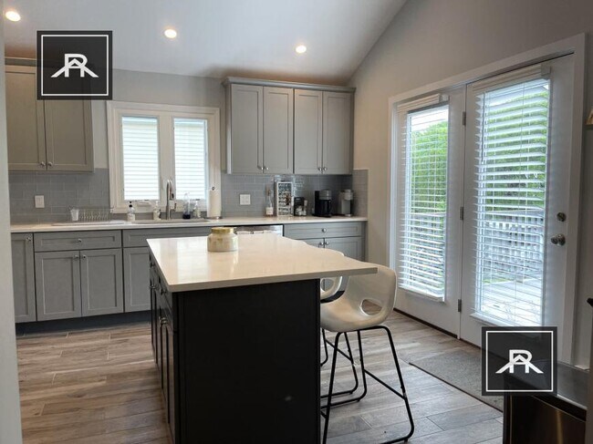 Building Photo - 4 bedroom in Brighton MA 02135