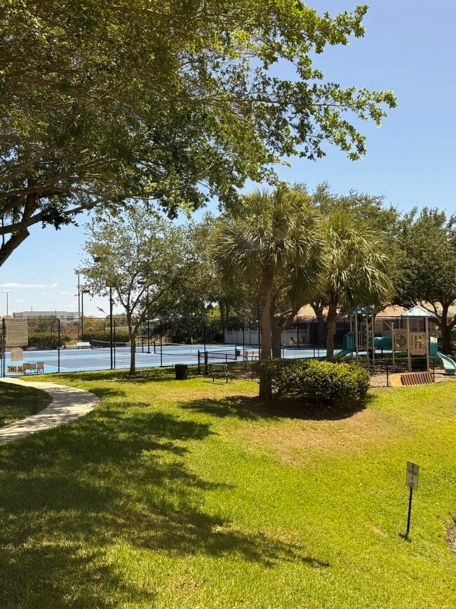 Building Photo - 227 Coral Trace Ln