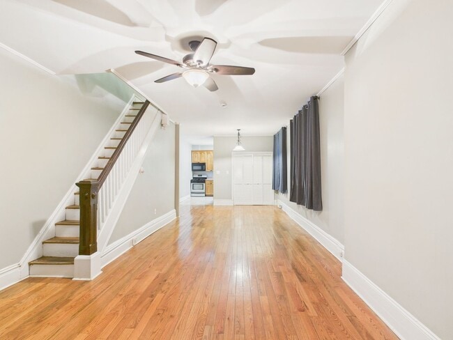 Building Photo - 3 Bedroom Single Family Home on Delaware St.