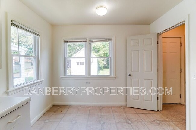 Building Photo - 919 Brookley Blvd