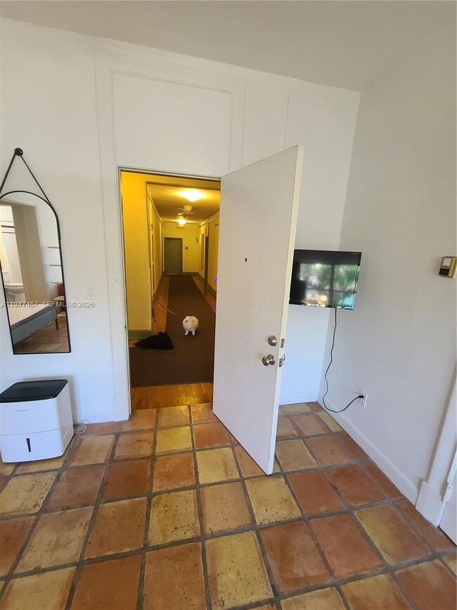 Building Photo - 900 16th St