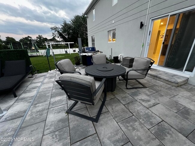 Building Photo - 799 Bowyer Ave