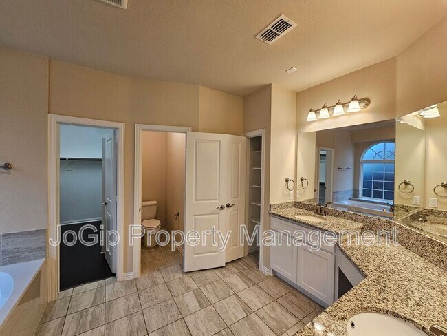 Building Photo - 4318 Egret Ct