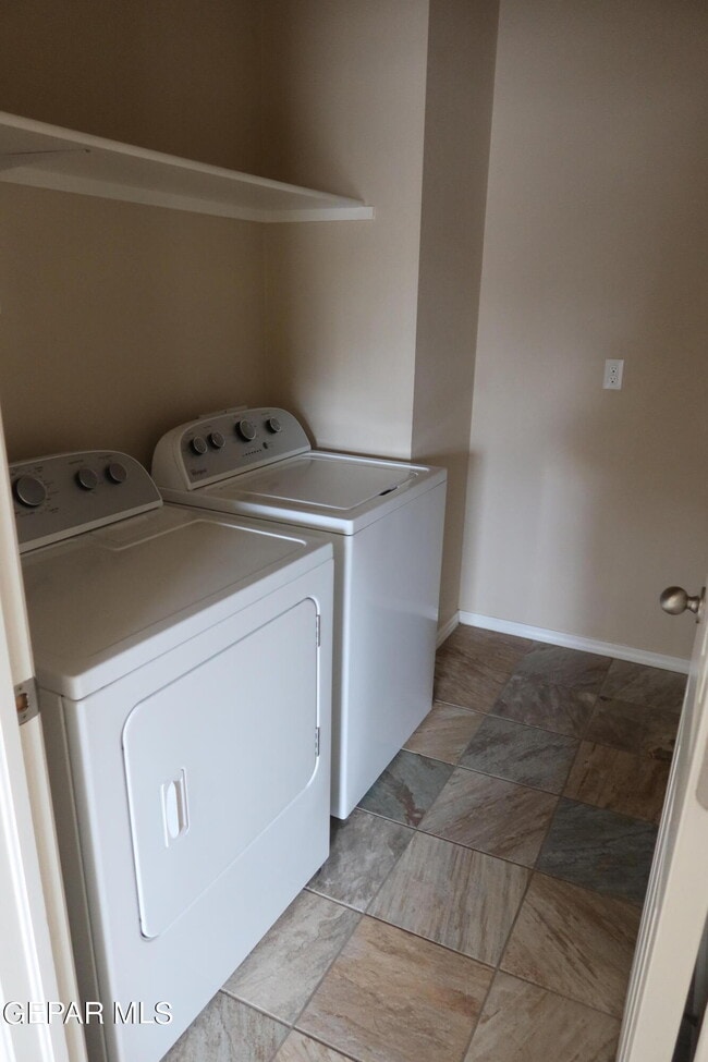 Building Photo - 3278 Azteca Trail