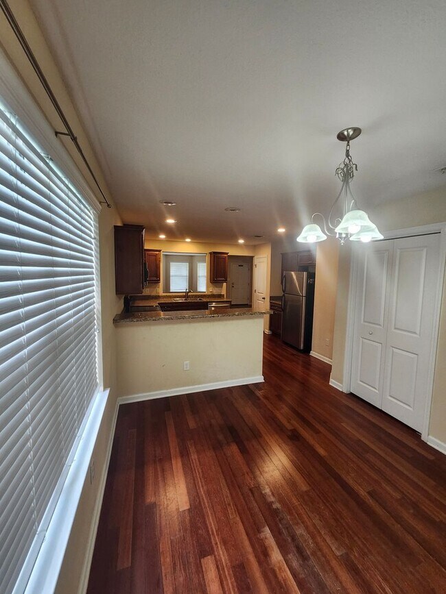 Building Photo - 552 Brooke Hampton Dr