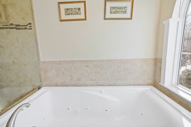 Building Photo - 624 U.S. 29-SI ID1395358P