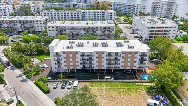 Building Photo - 18100 Atlantic Blvd