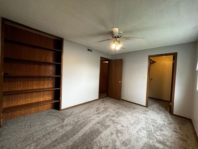 Building Photo - $1,150 | 2 Bedroom, 1 Bathroom Condo | No Pets | Available for an August 1st, 2026 Move In!