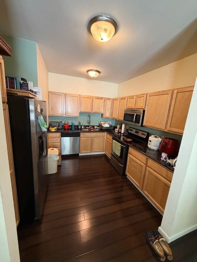 Building Photo - Private updated Large 2bed 2bath condo for rent!