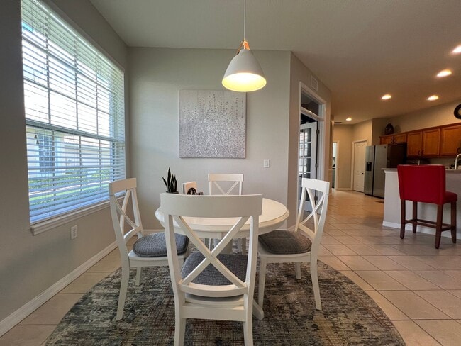 Building Photo - Short Term Rental ** Available 10/1/25 ** ...
