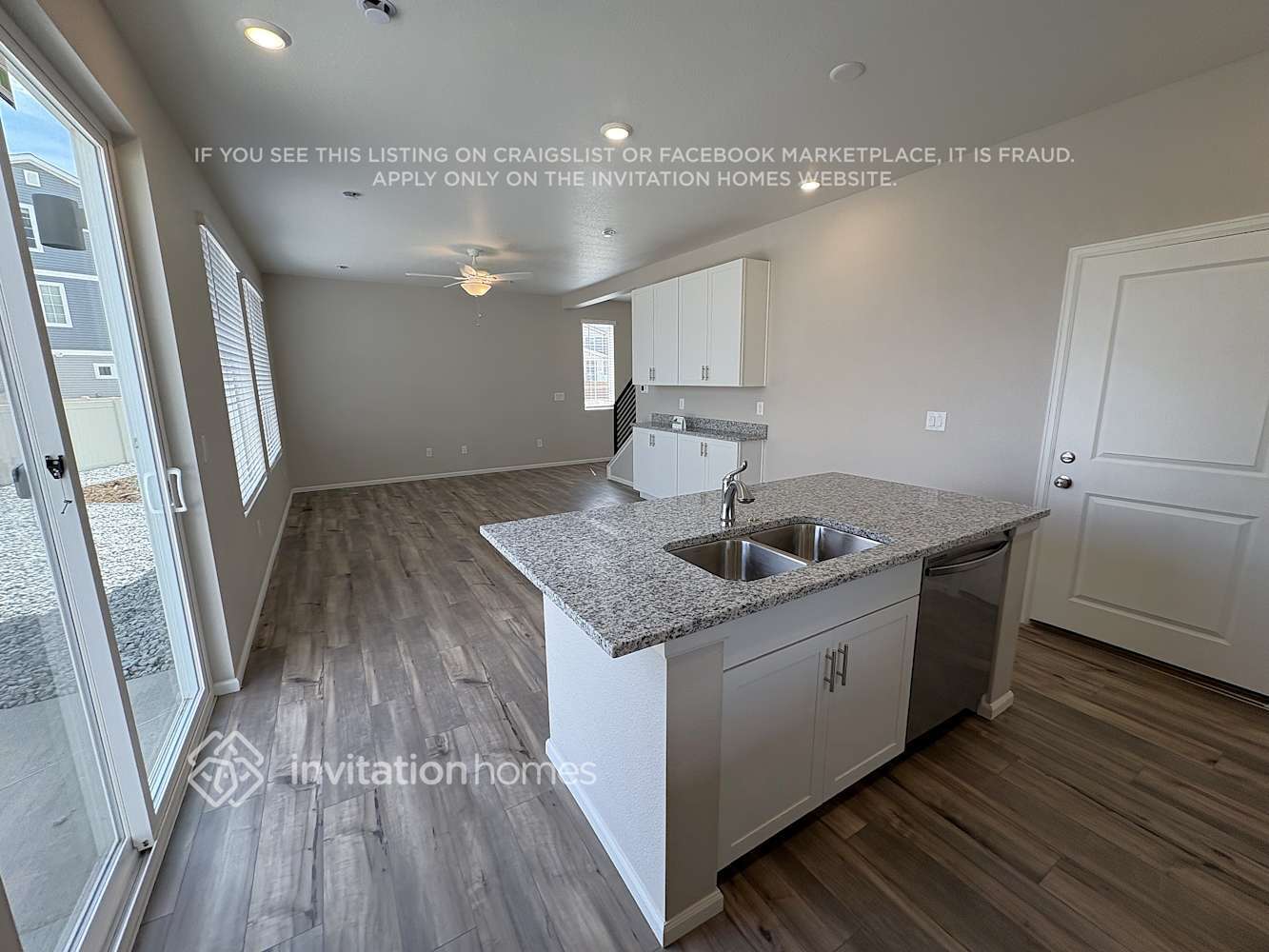 Building Photo - 3349 Streamwood Dr