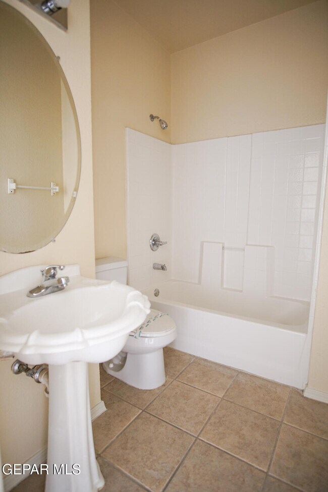 Building Photo - 5904 Cielo Del Rey Pl