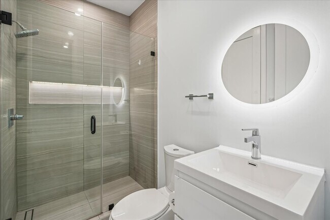 Building Photo - 810 13th St NE