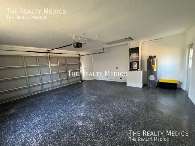 Building Photo - 20515 Macon Pkwy