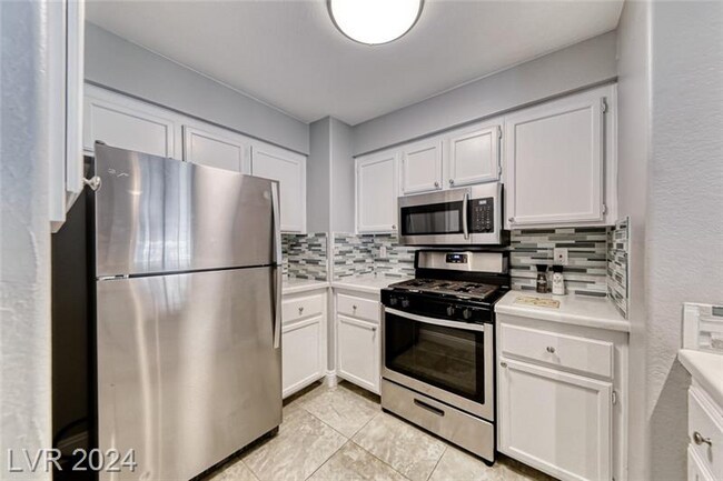 Building Photo - 2251 Wigwam Pkwy