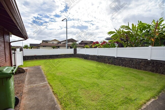 Building Photo - 3BR / 2Bath / 4Pkg - Home in Mililani!