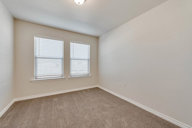 Building Photo - 1404 Bajada St