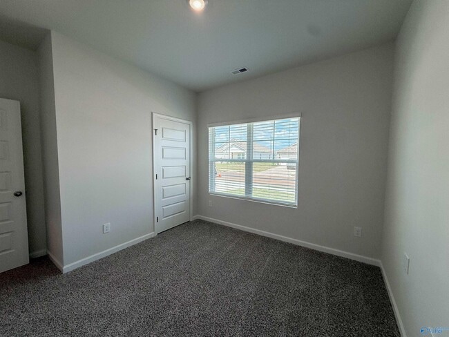 Building Photo - 124 Betty Williams Dr