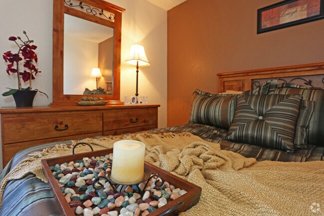 1BR, 1BA - 600 SF - Palmera Apartments