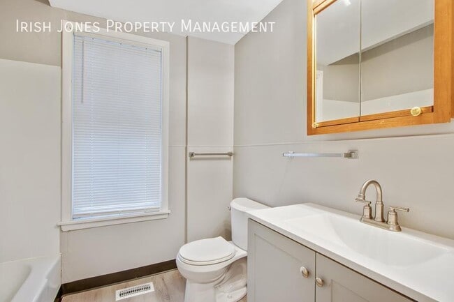 Building Photo - 95 N Transit St