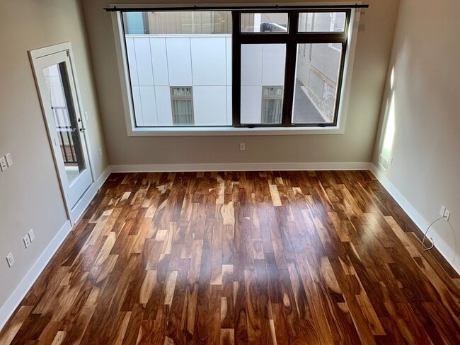 Building Photo - Stunning 3-Bed Townhome with Garage in Northern Liberties! Available mid-July!