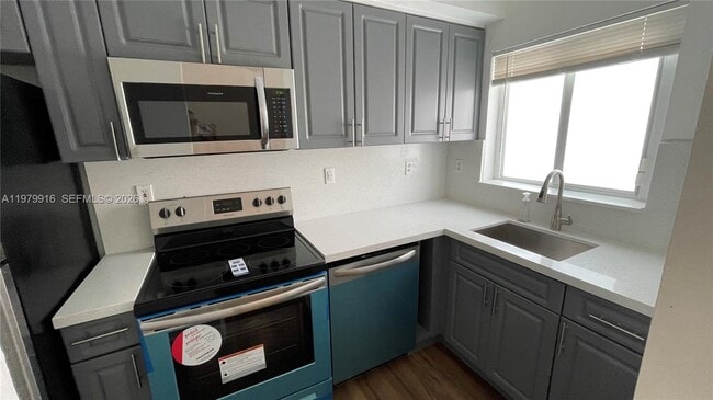 Building Photo - 209 Northwest Dr