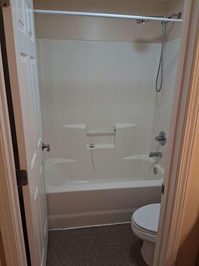 Building Photo - Laurel Station #307 - 3bed/2bath with awesome views of Laurel Avenue! $3000 monthly rent includes...