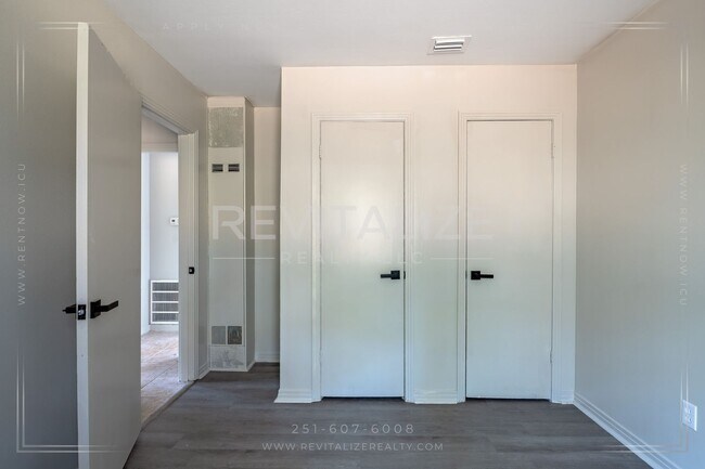 Building Photo - Beautiful 3 Bedroom/1 Bathroom Home in Mobile!