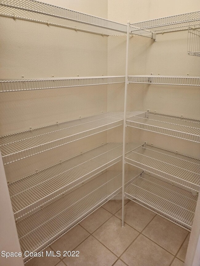 Building Photo - 220 Northgrove Dr