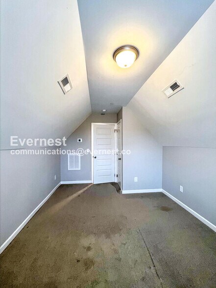 Building Photo - 1108 Prospect Ct