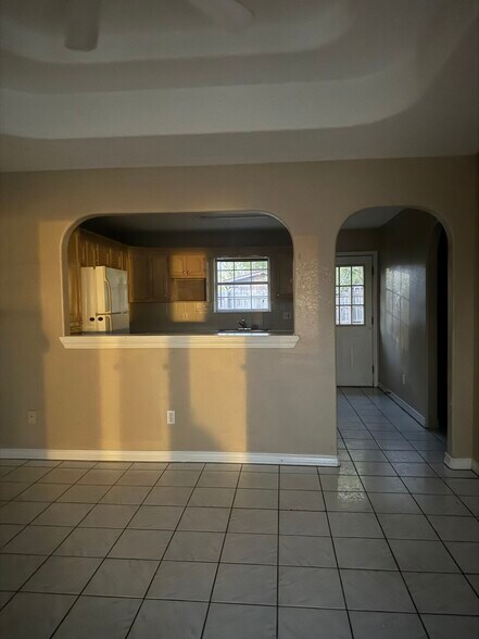 Building Photo - 2206 N 7th St