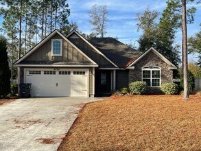 Building Photo - Check Out This 3BD/2B Home!!