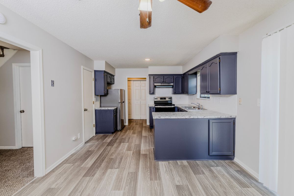 Building Photo - 6811 W 149th Terrace