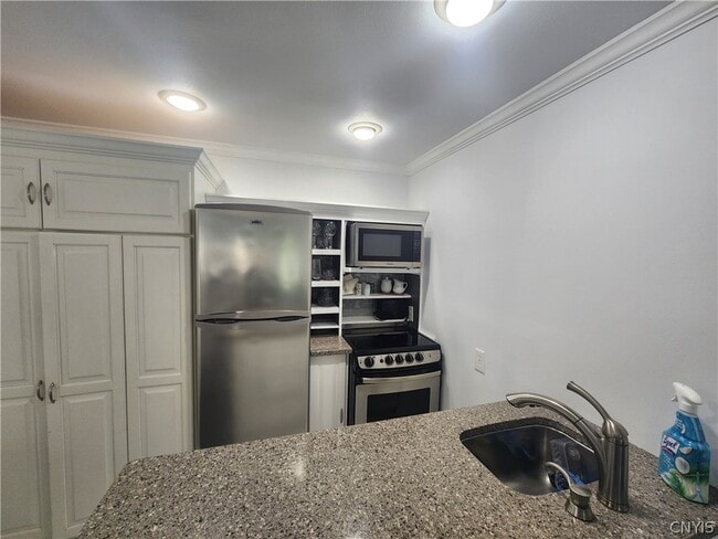 Building Photo - 2139 Terrace Ln S