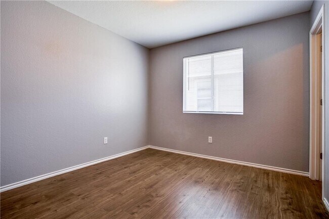 Building Photo - 3013 Caleb Dr