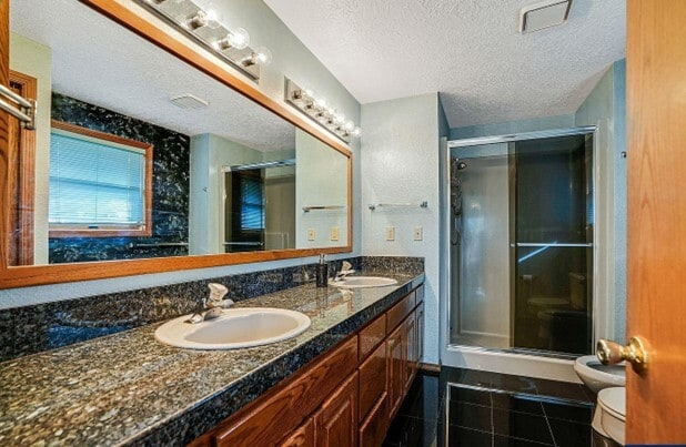 Building Photo - 5295 Ponderosa Dr S