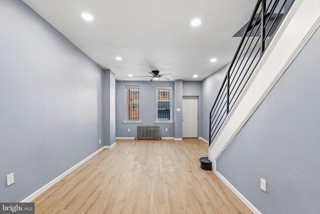 Building Photo - 2224 E Clearfield St