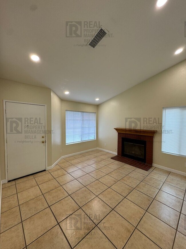 Building Photo - Corner-Lot Charmer with Open Layout and Sp...