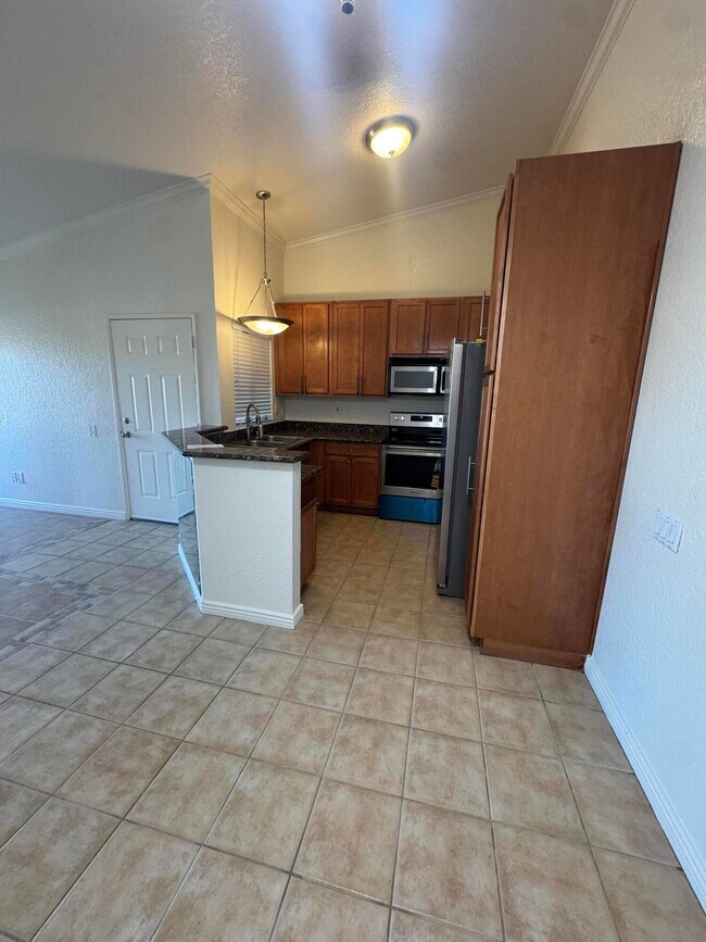 Building Photo - 78650 Ave 42