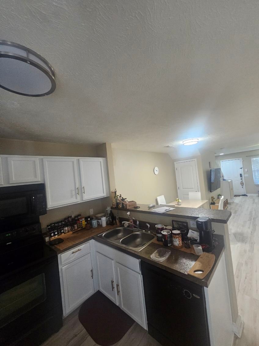 Building Photo - 572 Bradburn Village Cir