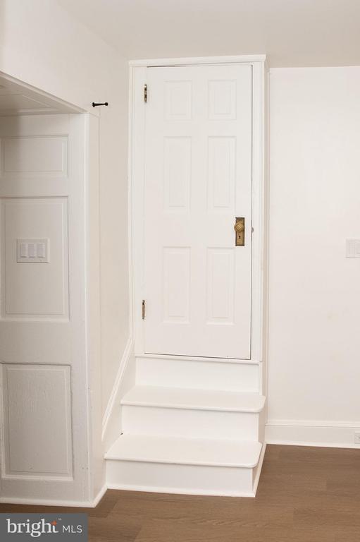 Building Photo - 2928 Lincoln Hwy E