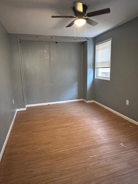 Building Photo - 6642 Lebanon Ave