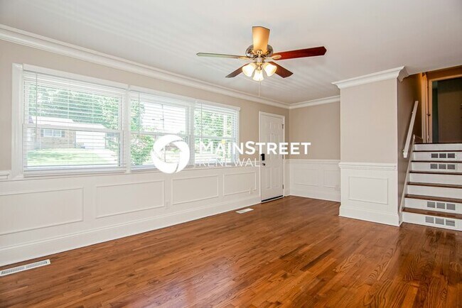 Building Photo - 3 Bedroom Pet-Friendly Home in Gastonia, NC with Main Street Renewal