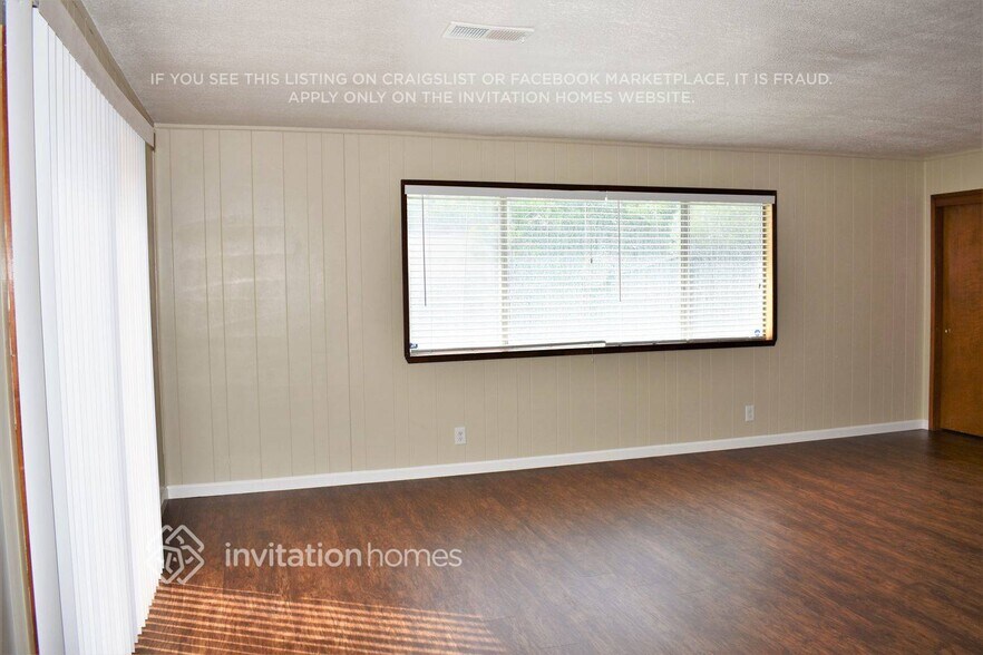 Building Photo - 7016 Uranus Pkwy