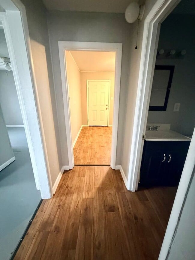 Building Photo - 700 Jackson St