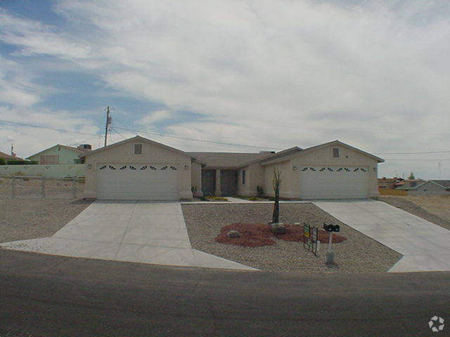 Building Photo - 3188 Desert View Ct