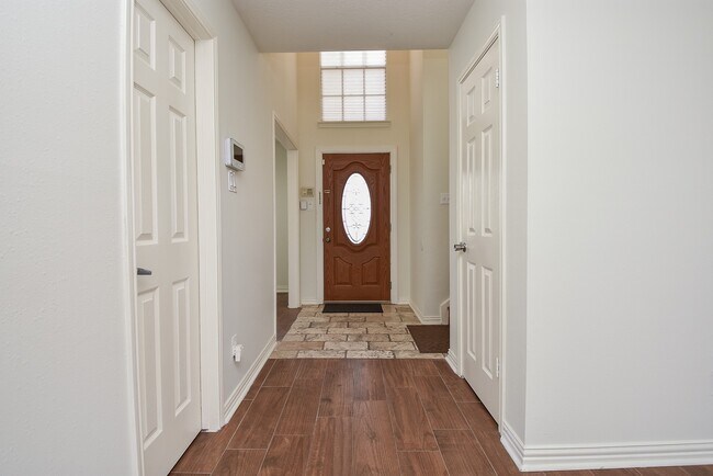 Building Photo - 4026 Almond Lake Dr