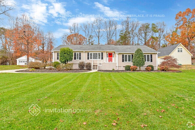 Building Photo - 9340 Pinenoll Ln