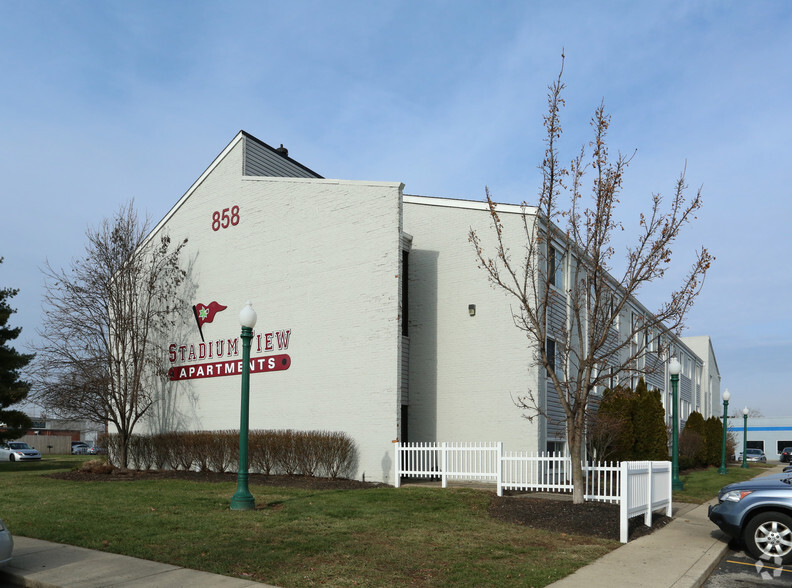 Primary Photo - Stadium View Apartments